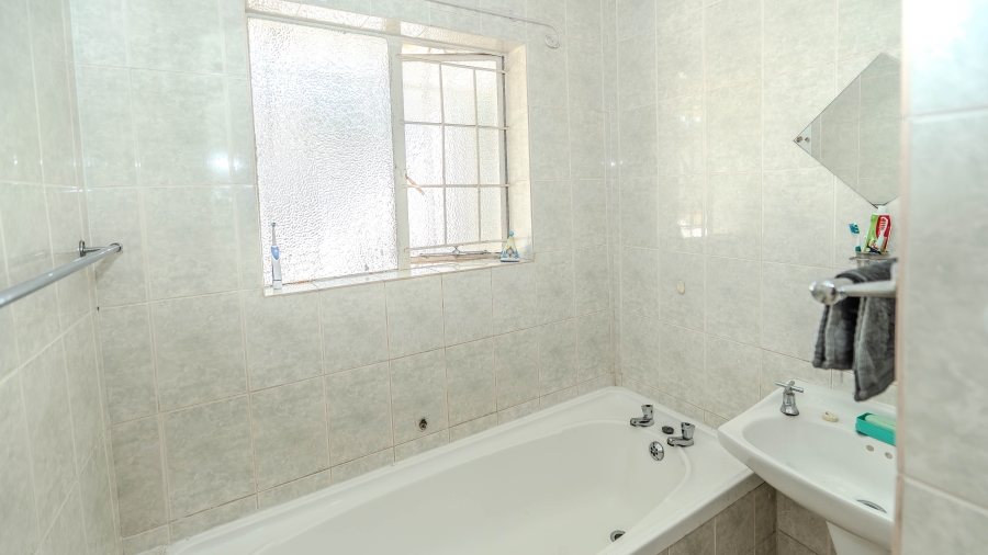 3 Bedroom Property for Sale in De La Haye Western Cape